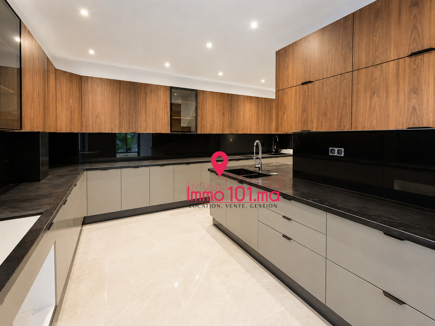 Location villa moderne à Souissi ZLLVV2517
